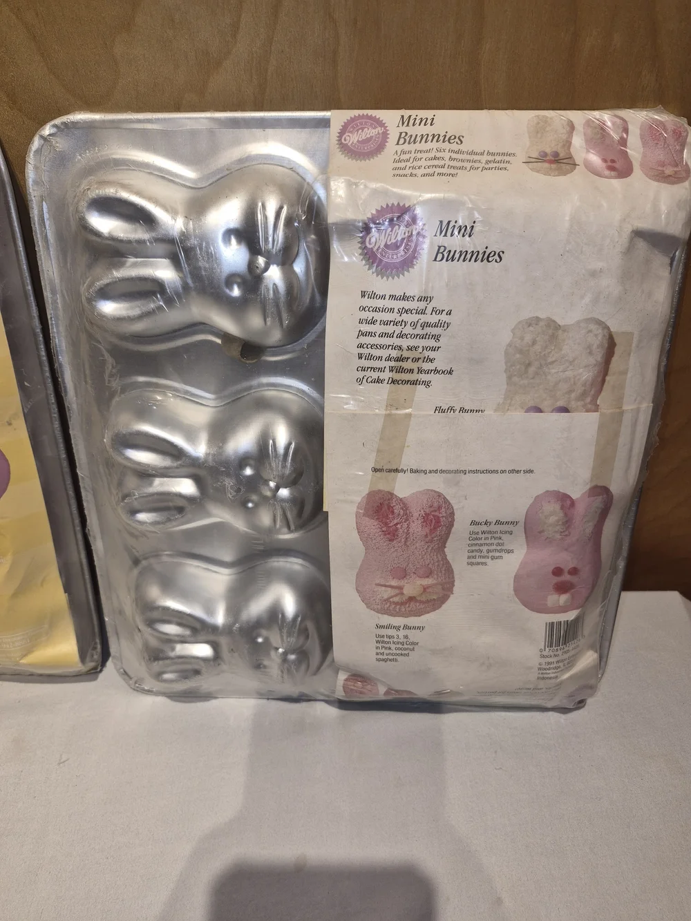 2 Wilton Easter Bunny Face Cake Pan Baking Mold New Old Stock Sealed Vintage